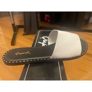 Qupid White Slides